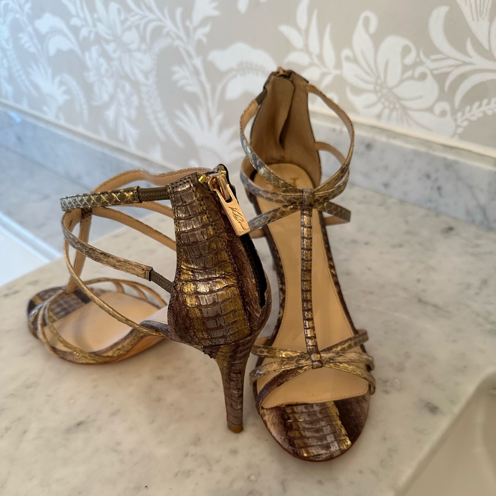 Vero Cuoio snake skin heels